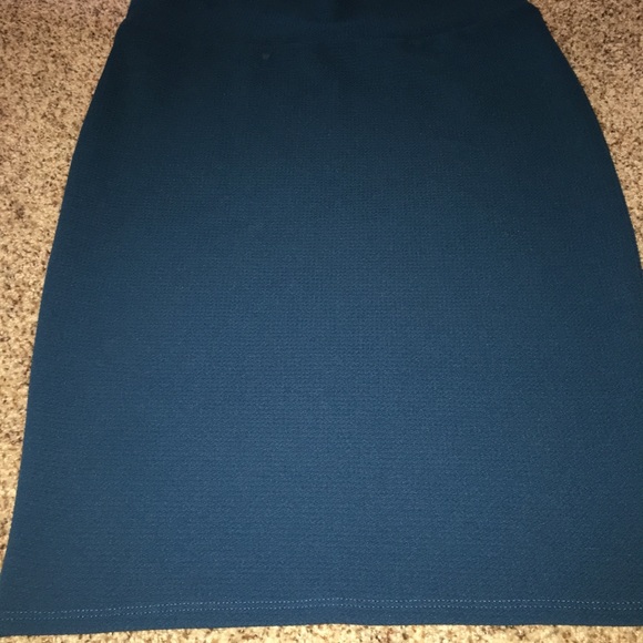 ❌SOLD❌ LuLaRoe Teal Cassie Skirt - Size M - Picture 7 of 8